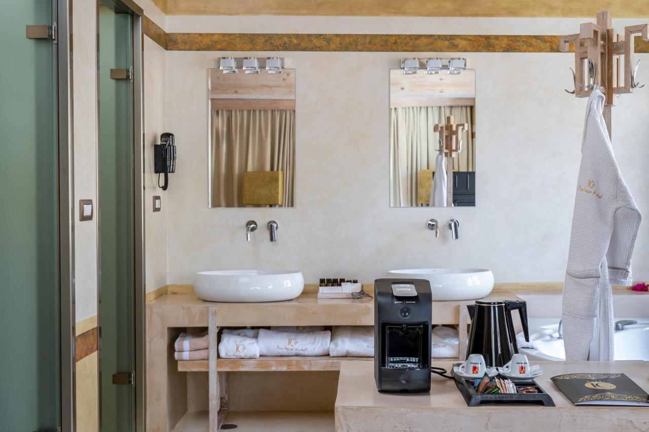 10gr Boutique & Wine Bar Otel Rhodes City